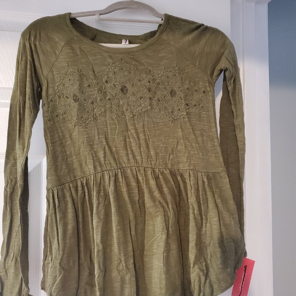 Xhilaration Women's Drop-waist Laser-cut Knit Top - Green - Size: Medium and xs